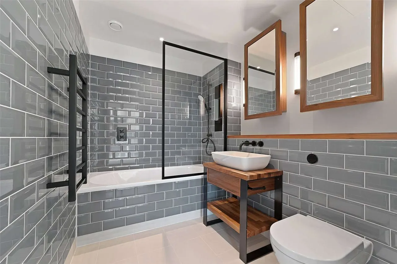 Merino Gardens, London, E1W, photo 9