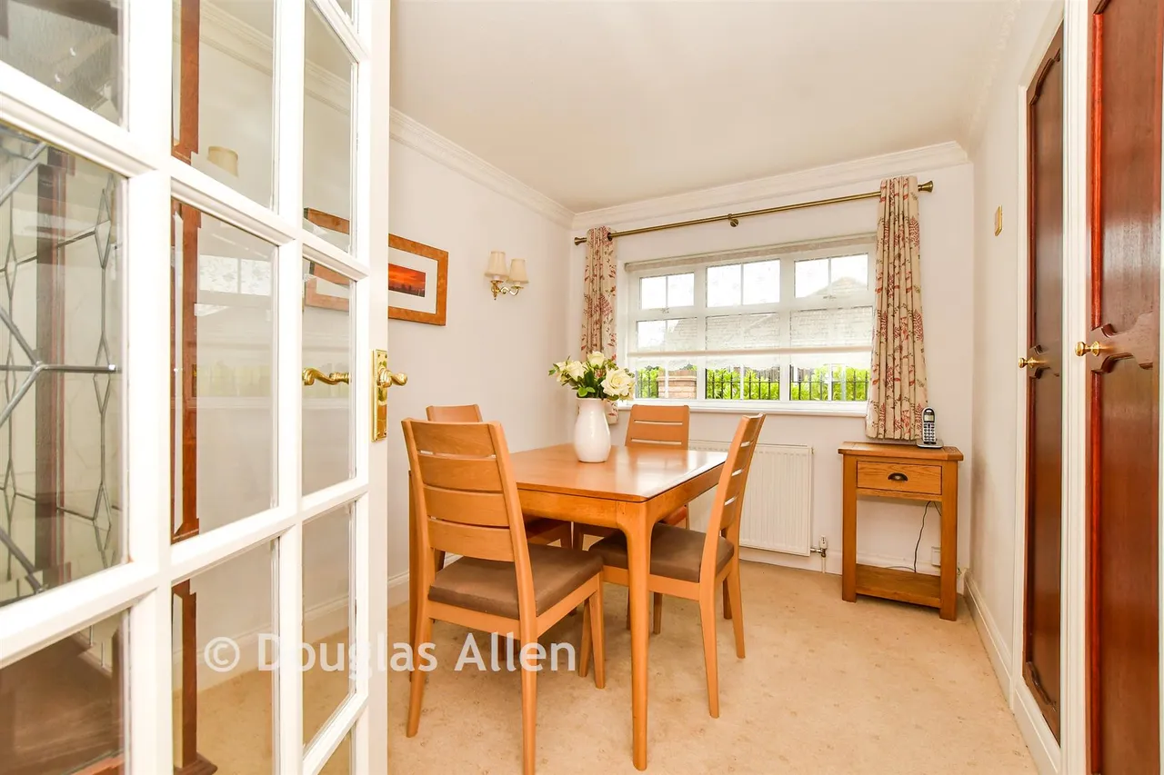 Beverley Gardens, Hornchurch, RM11, photo 15