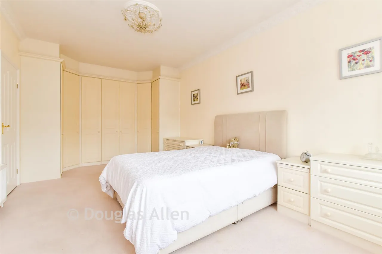 Beverley Gardens, Hornchurch, RM11, photo 8