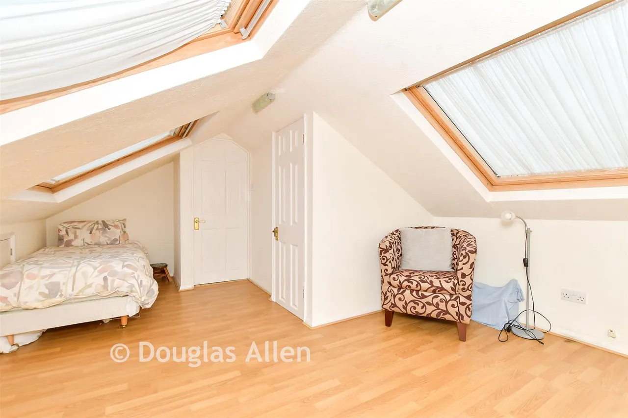 Beverley Gardens, Hornchurch, RM11, photo 16