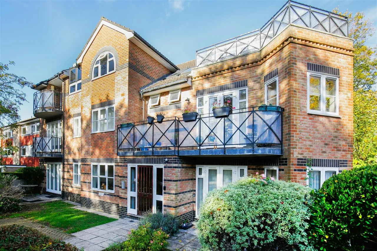 59 Christchurch Park, Sutton, SM2 5TX, photo 13