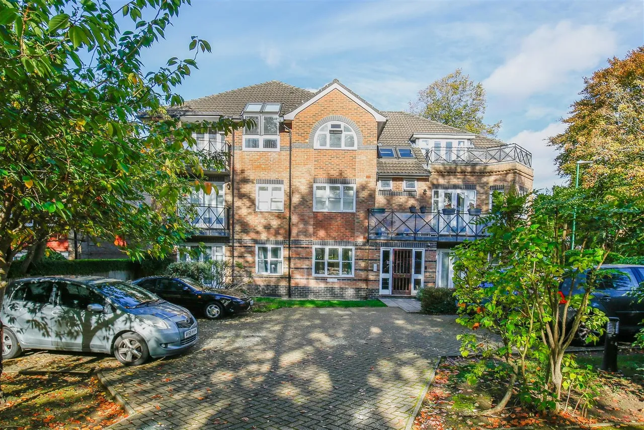 59 Christchurch Park, Sutton, SM2 5TX, photo 14