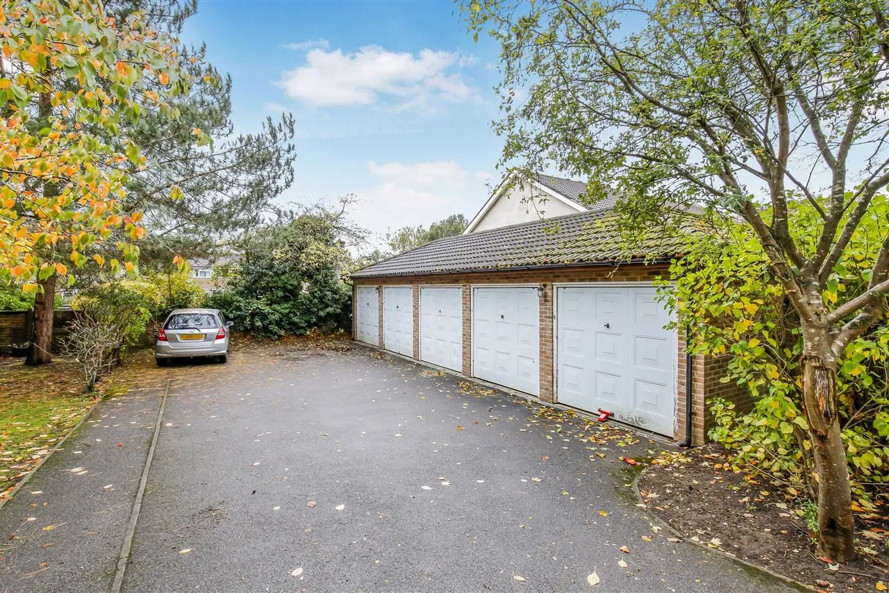 59 Christchurch Park, Sutton, SM2 5TX, photo 12