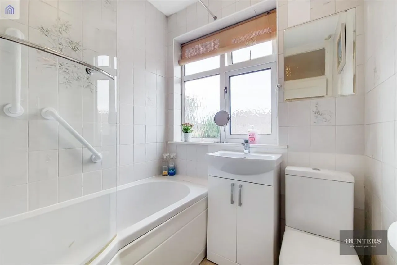 Roxy Avenue, Chadwell Heath, RM6, photo 11