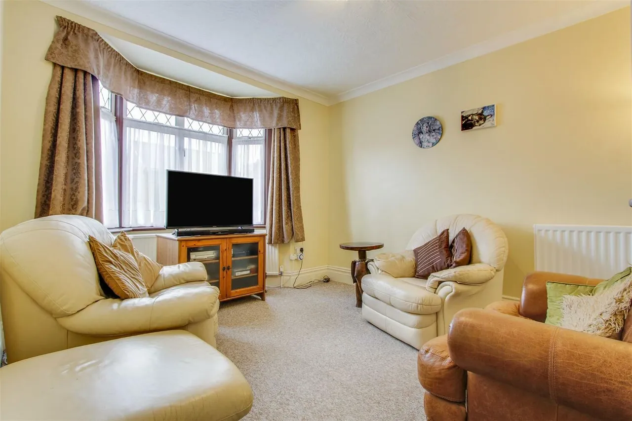, Clare Road, Ystalyfera, Swansea, photo 6