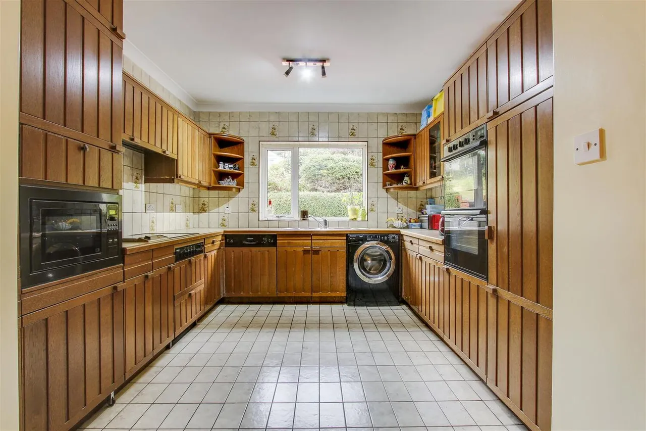 , Clare Road, Ystalyfera, Swansea, photo 8