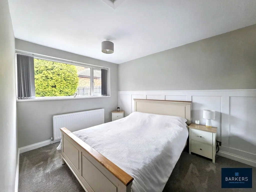 Southcroft Drive, Birkenshaw BD11 2DE, photo 4