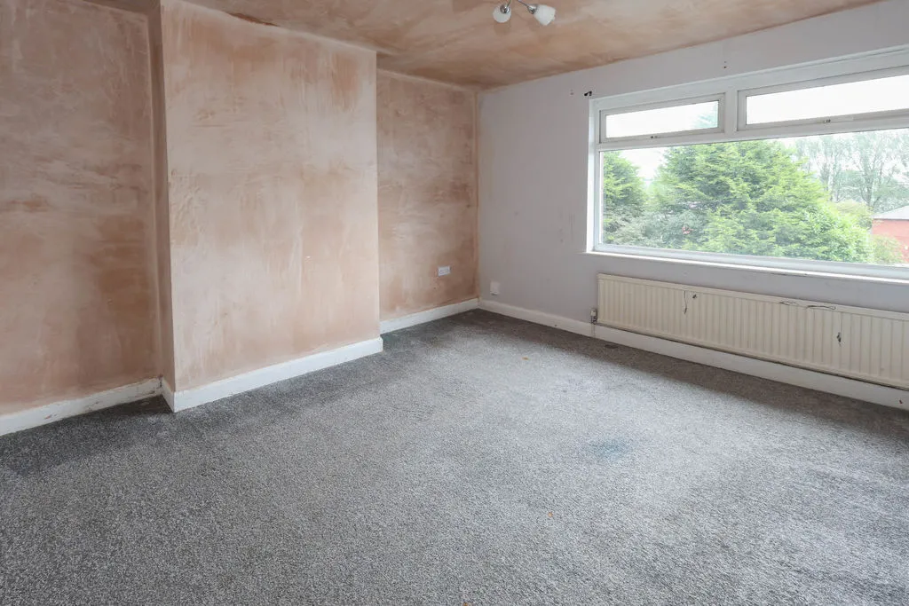 Lightburn Avenue, Littleborough OL15 8QB, photo 5
