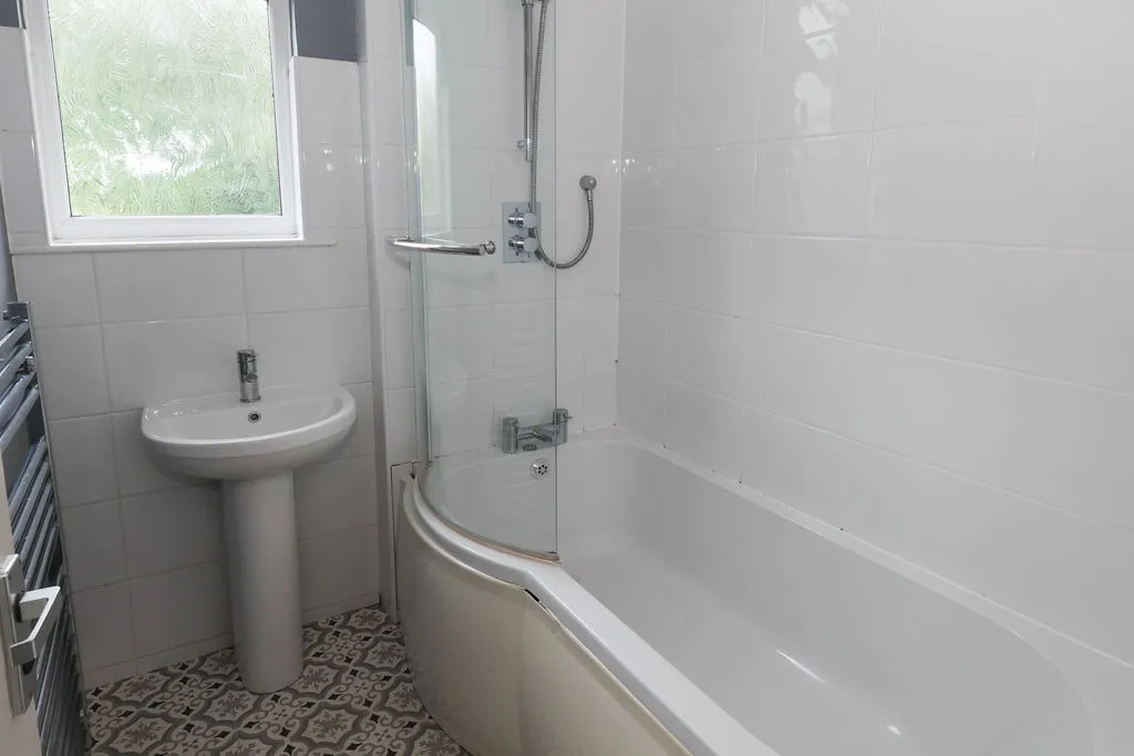 Lightburn Avenue, Littleborough OL15 8QB, photo 8