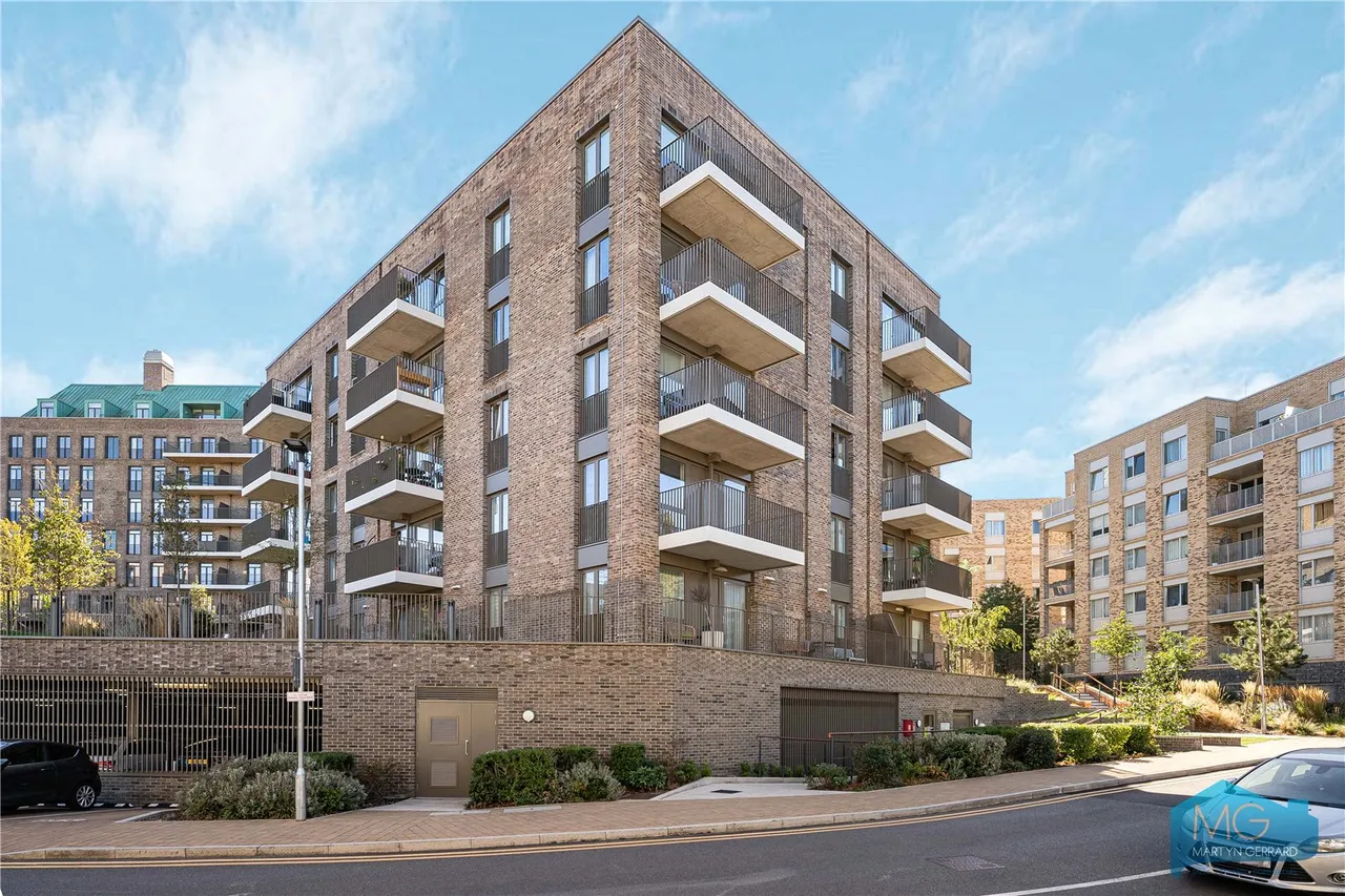Medawar Drive, London, NW7, photo 16