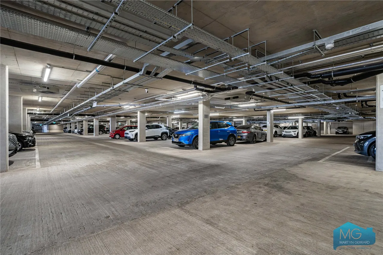 Medawar Drive, London, NW7, photo 12