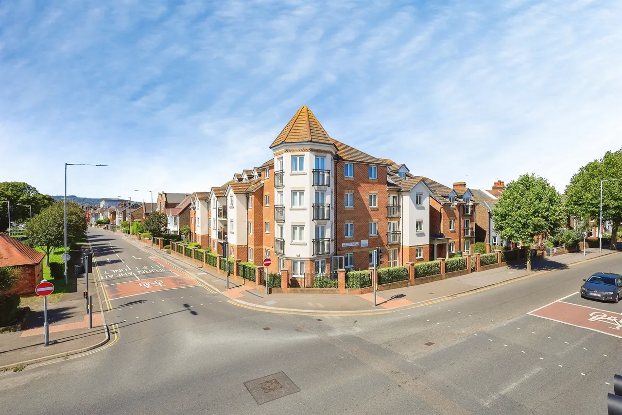 Whitley Road, Eastbourne, BN22, photo 15