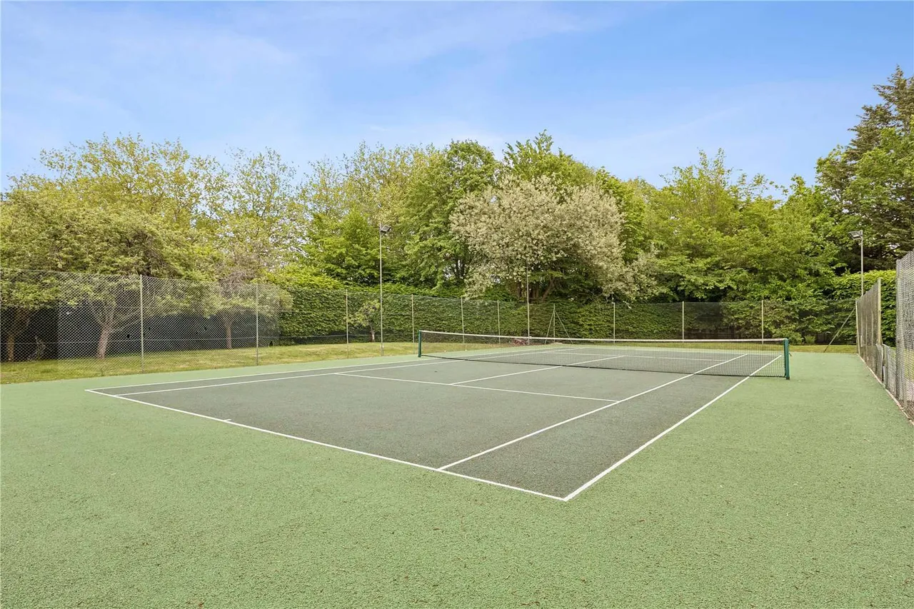 Sandpit Hall Road, Chobham, GU24, photo 3