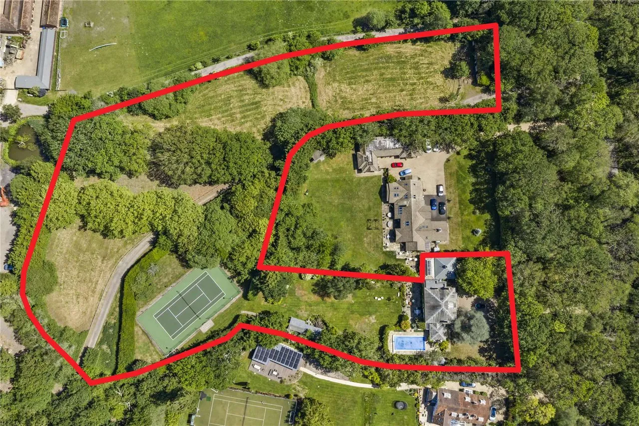Sandpit Hall Road, Chobham, GU24, photo 4