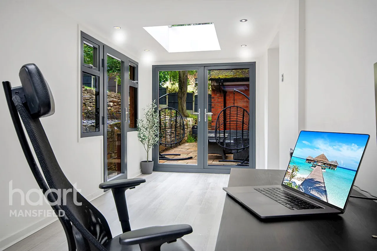 Norfolk Drive, Mansfield, NG19, photo 12