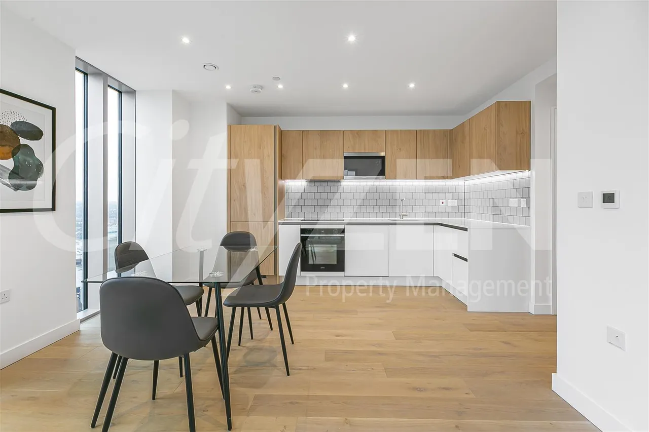 37 Clarendon Road, Watford, WD17 1DJ, photo 2
