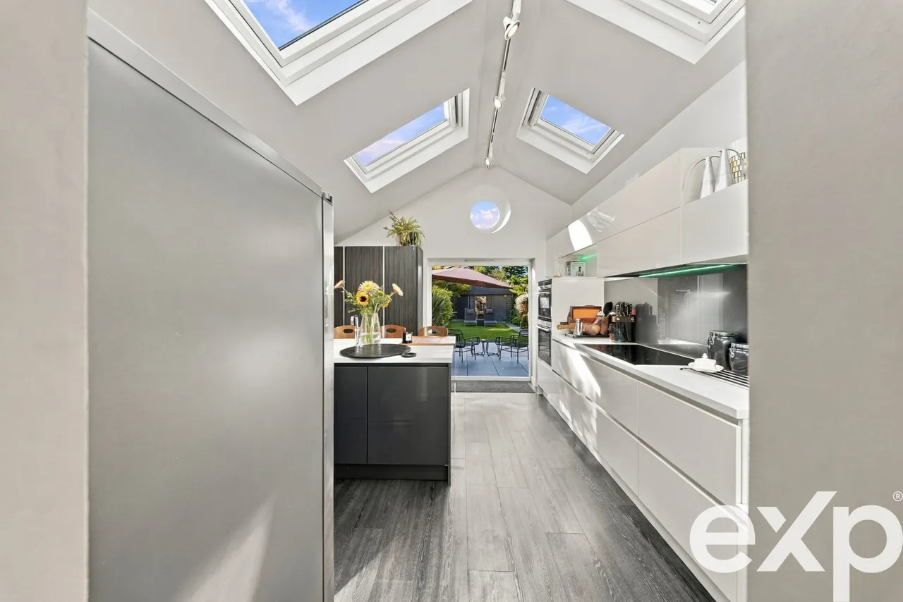 Wellington Road, Enfield, EN1, photo 12