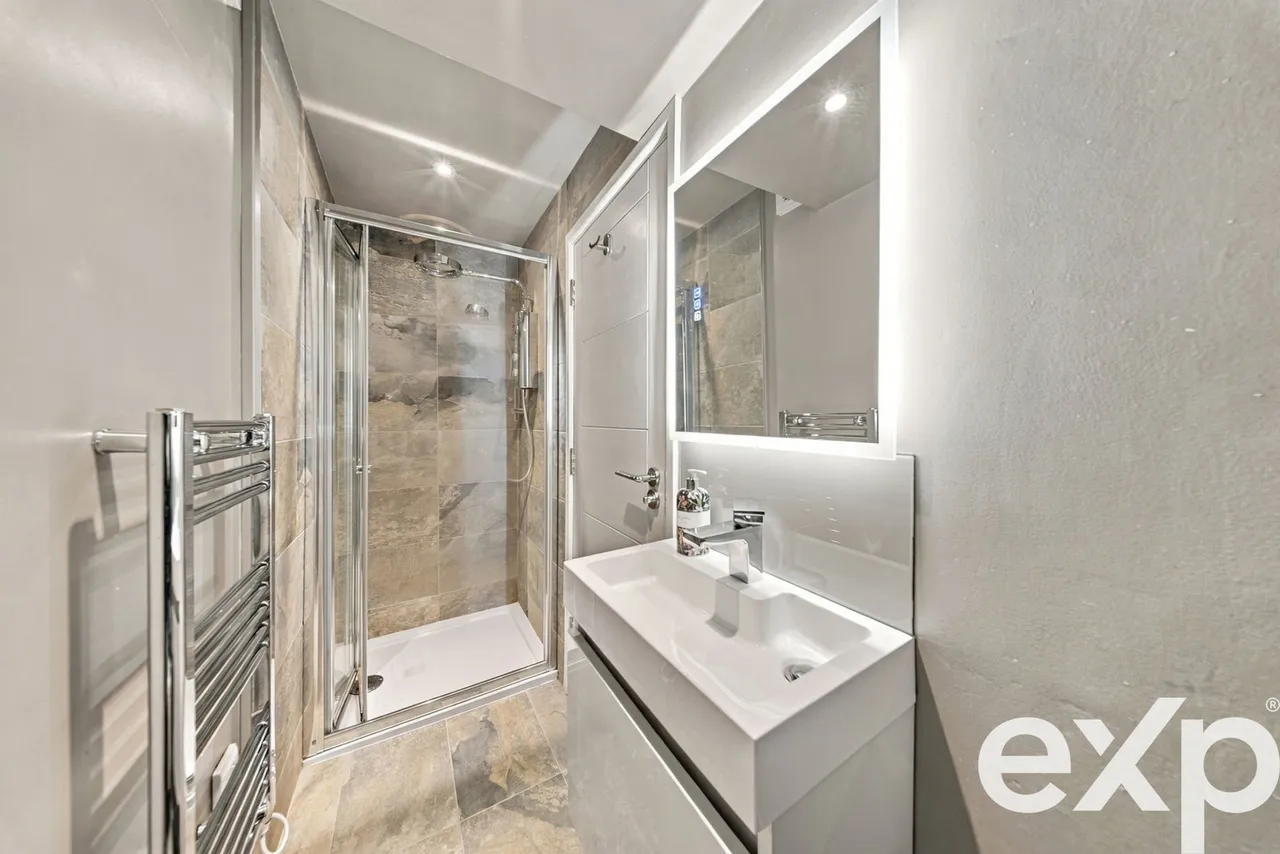 Wellington Road, Enfield, EN1, photo 24