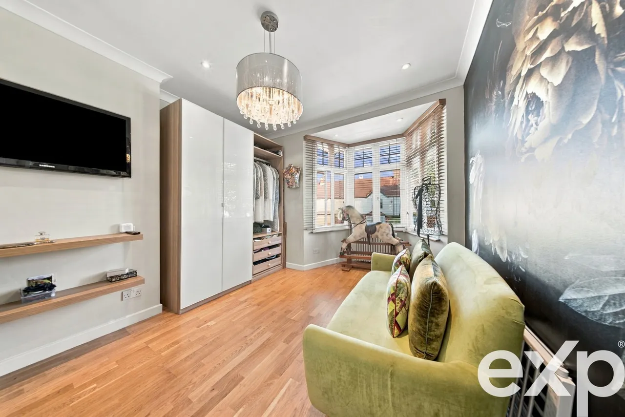 Wellington Road, Enfield, EN1, photo 18