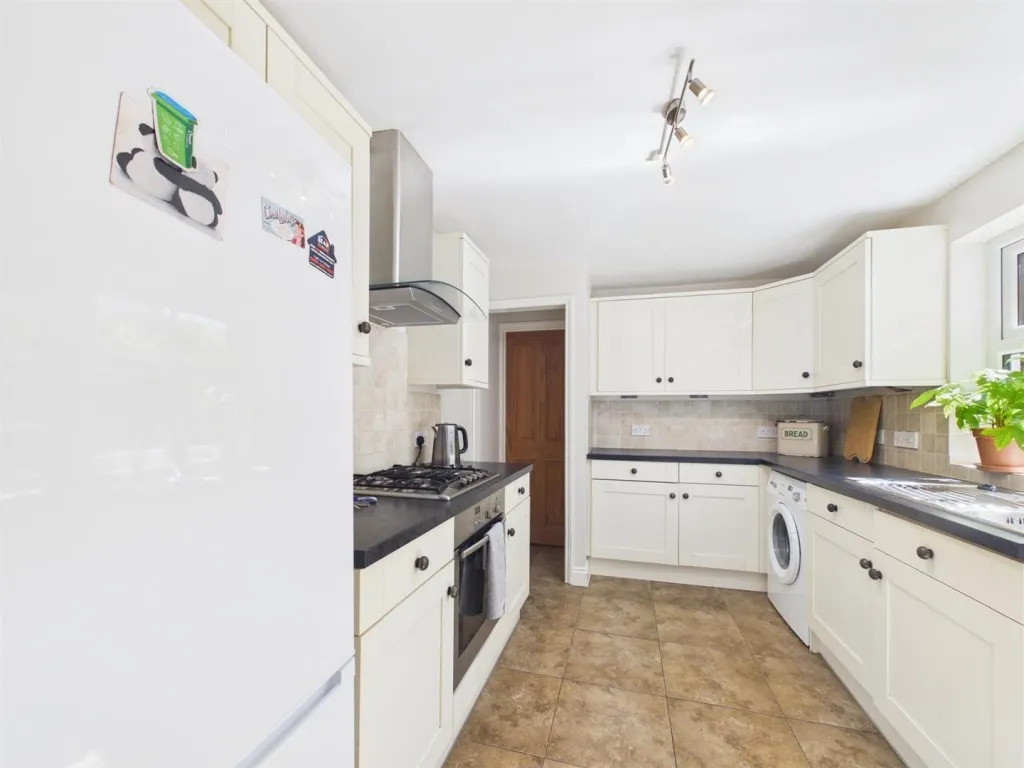 Buckingham Road, Aylesbury, photo 3