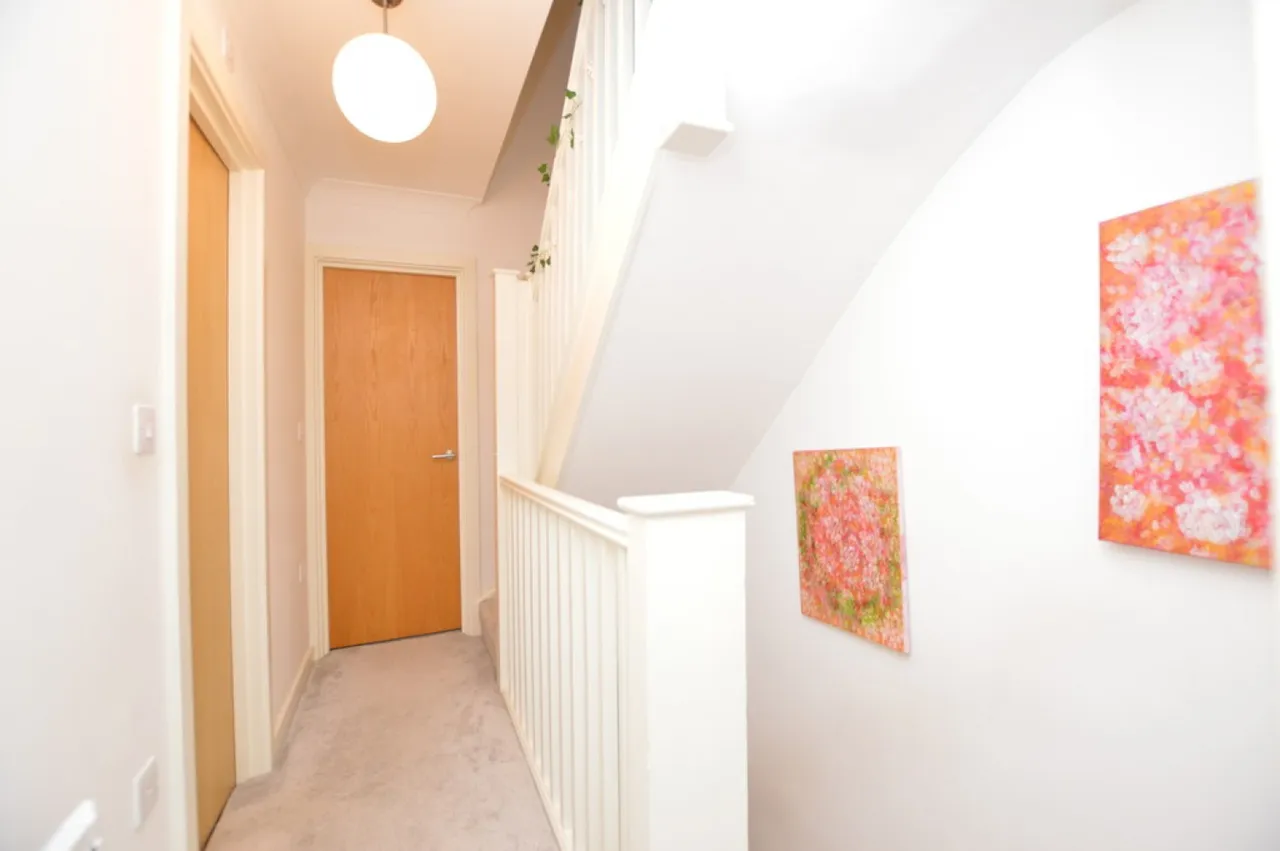 Lavender Road, Woking, Surrey, photo 6