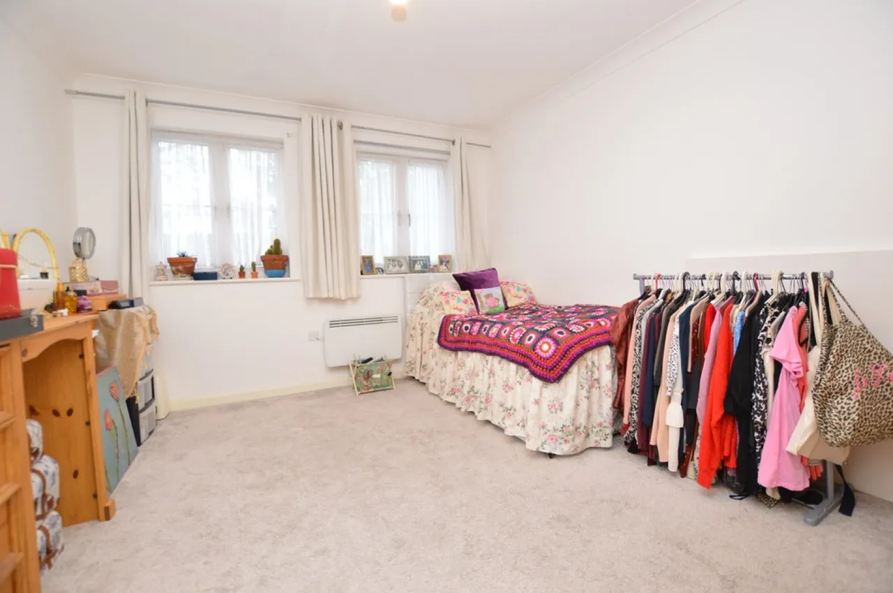 Lavender Road, Woking, Surrey, photo 9