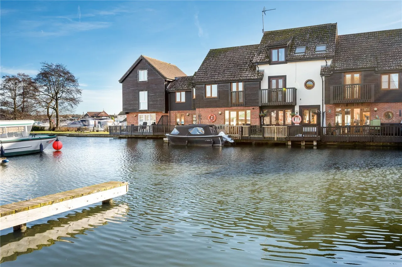 Staitheway Road, Wroxham, Norwich, Norfolk, NR12, photo 2