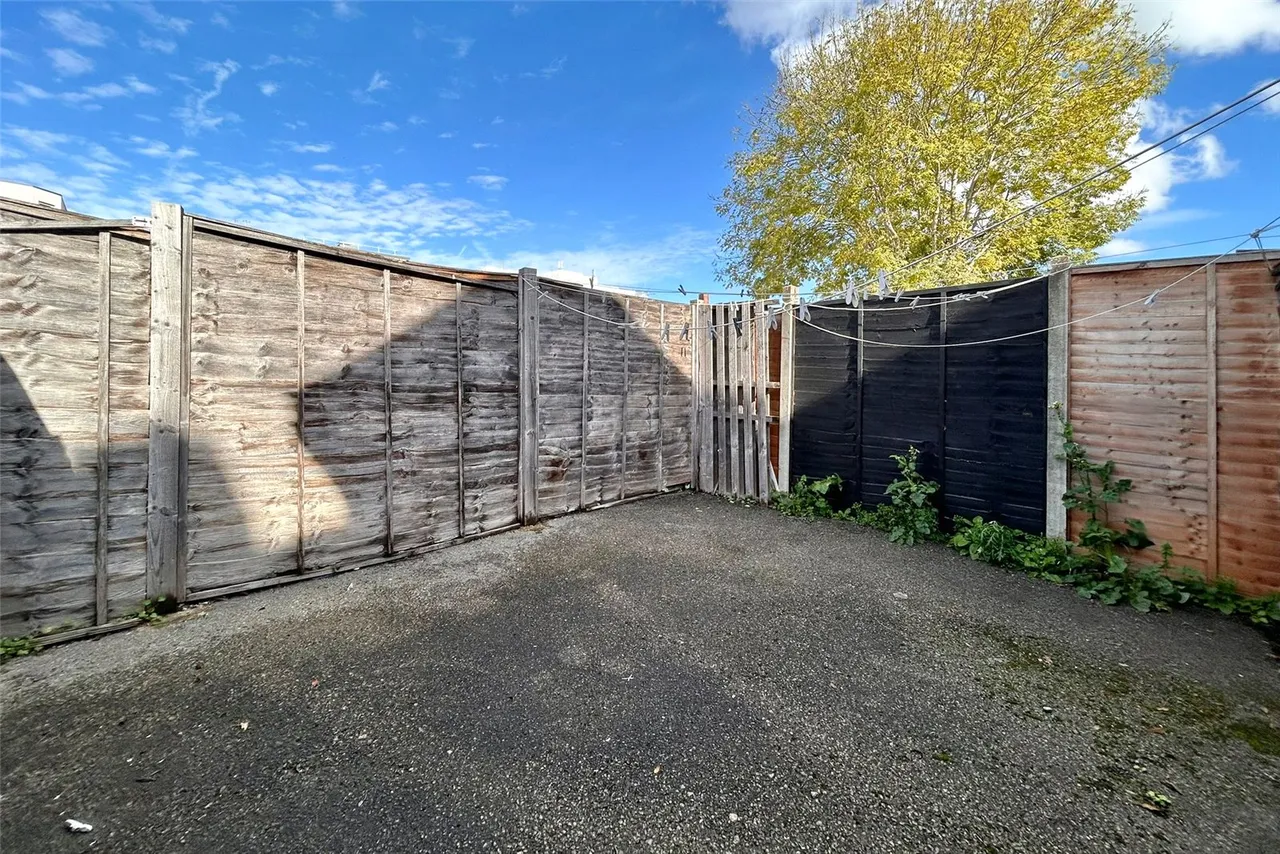 Elms Road, Aldershot, GU11, photo 7
