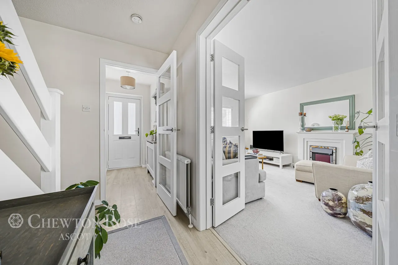 Gainsborough Drive, Ascot, photo 15