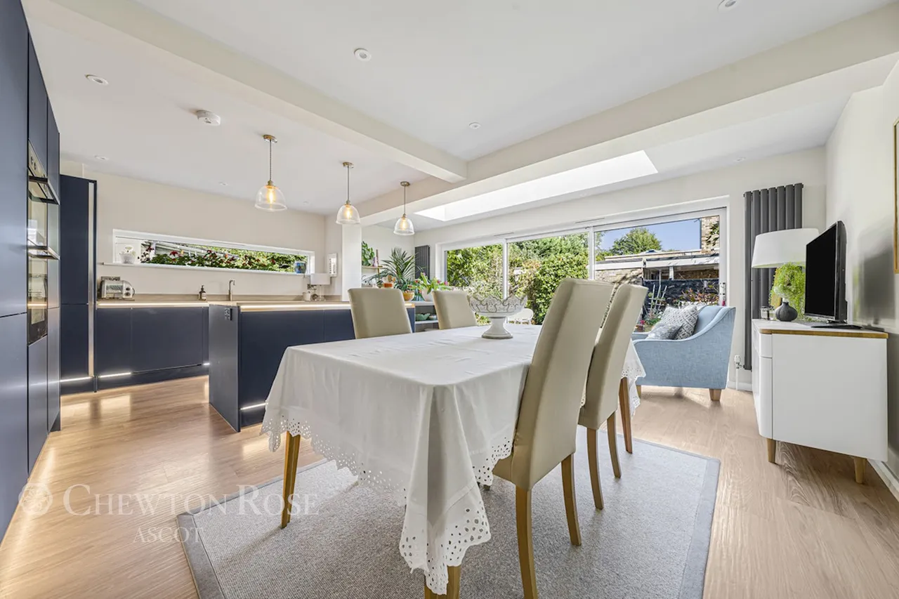 Gainsborough Drive, Ascot, photo 6