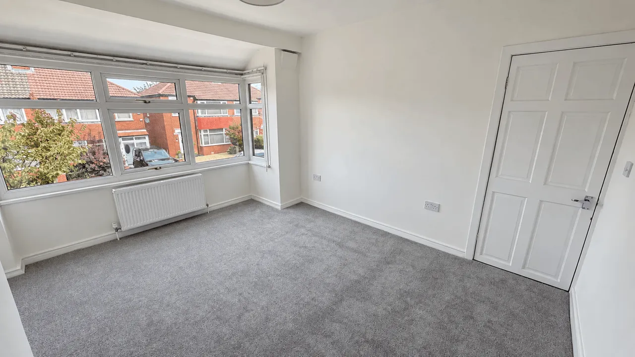 Ilkley Crescent, Stockport, SK5, photo 14