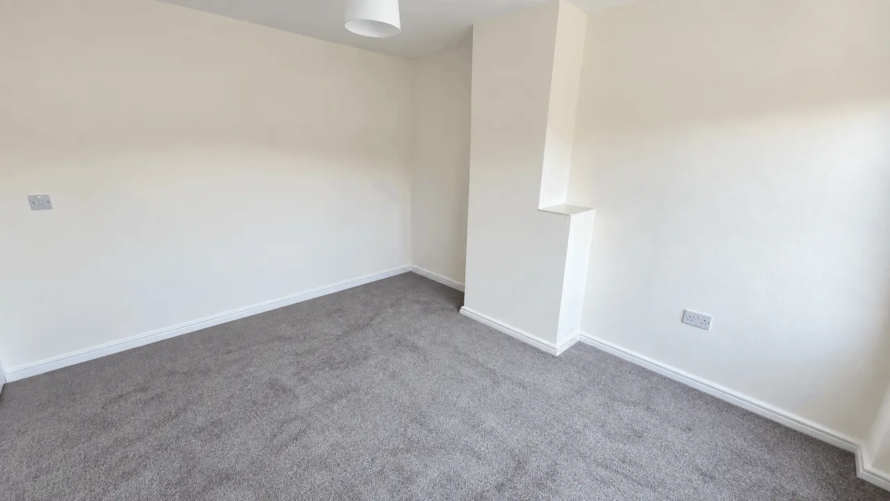 Ilkley Crescent, Stockport, SK5, photo 16