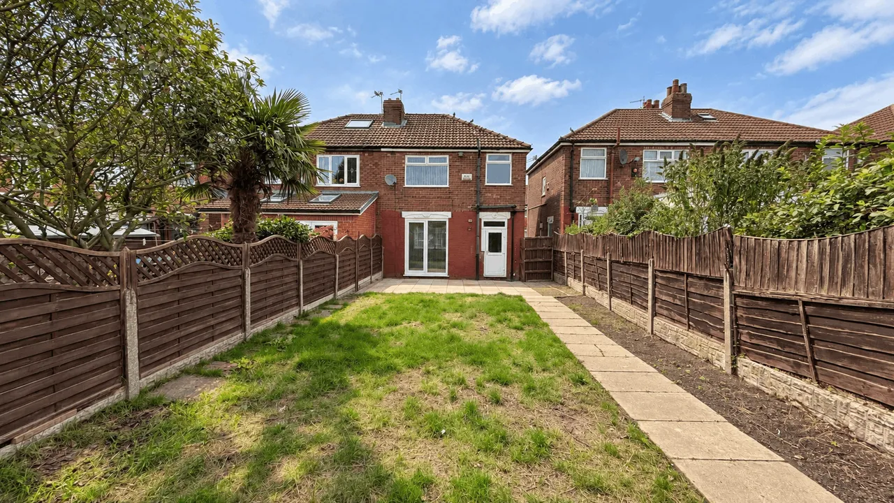Ilkley Crescent, Stockport, SK5, photo 29