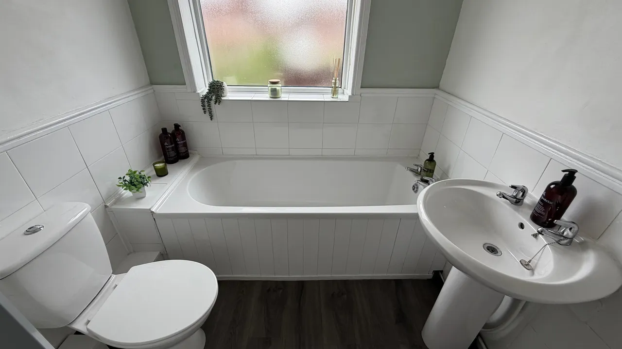Ilkley Crescent, Stockport, SK5, photo 12