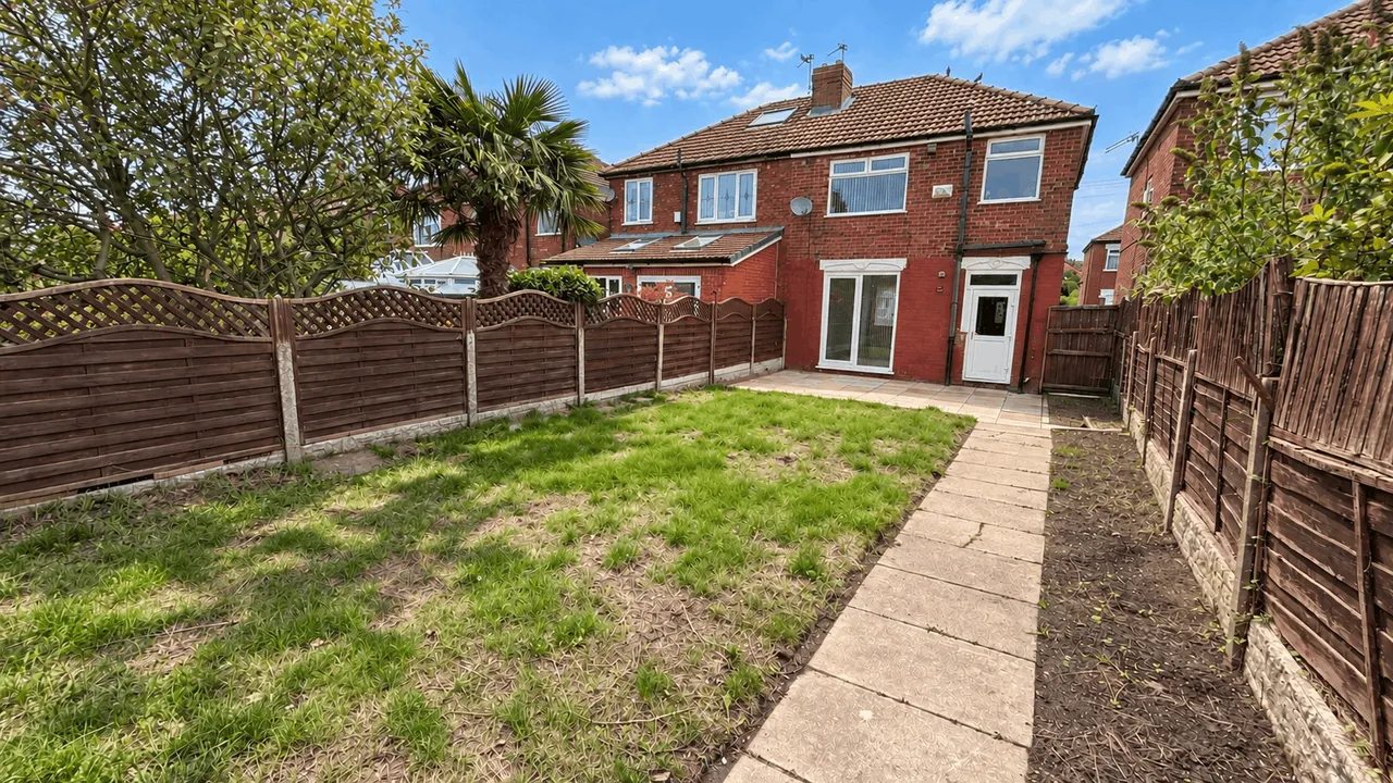 Ilkley Crescent, Stockport, SK5, photo 30