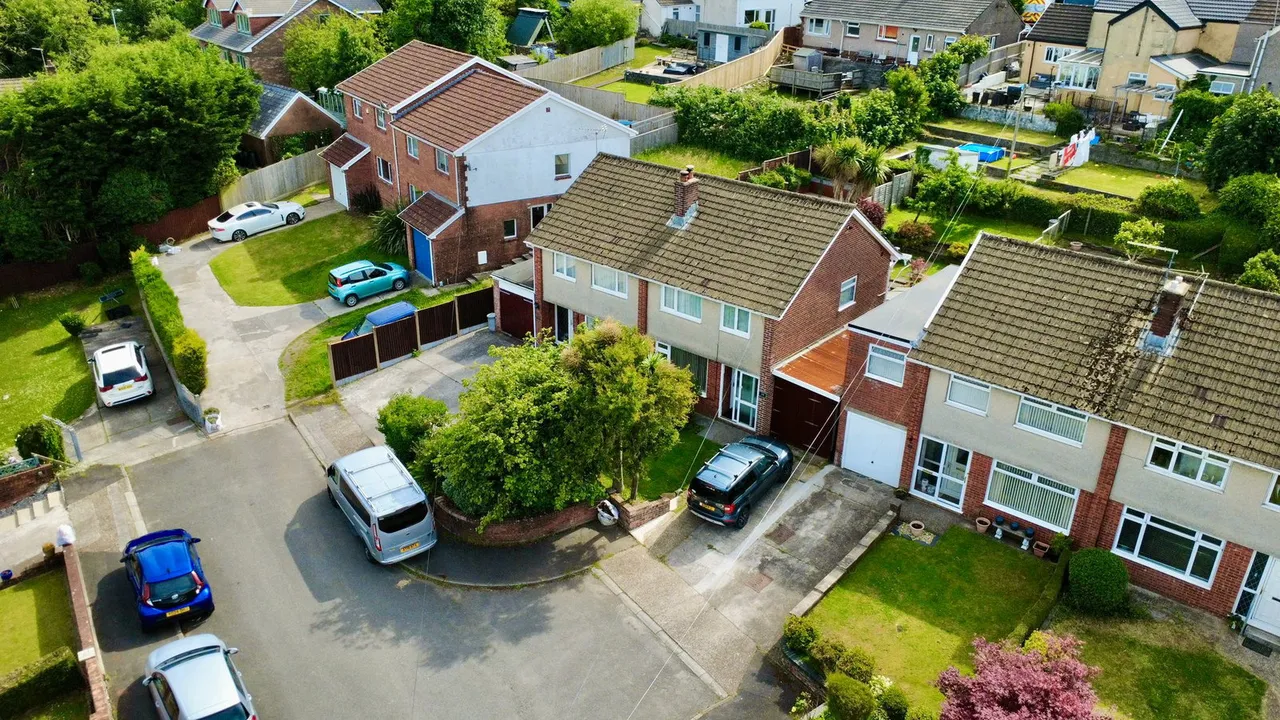 3 bed house for sale, Cyncoed Close, Dunvant, SA2