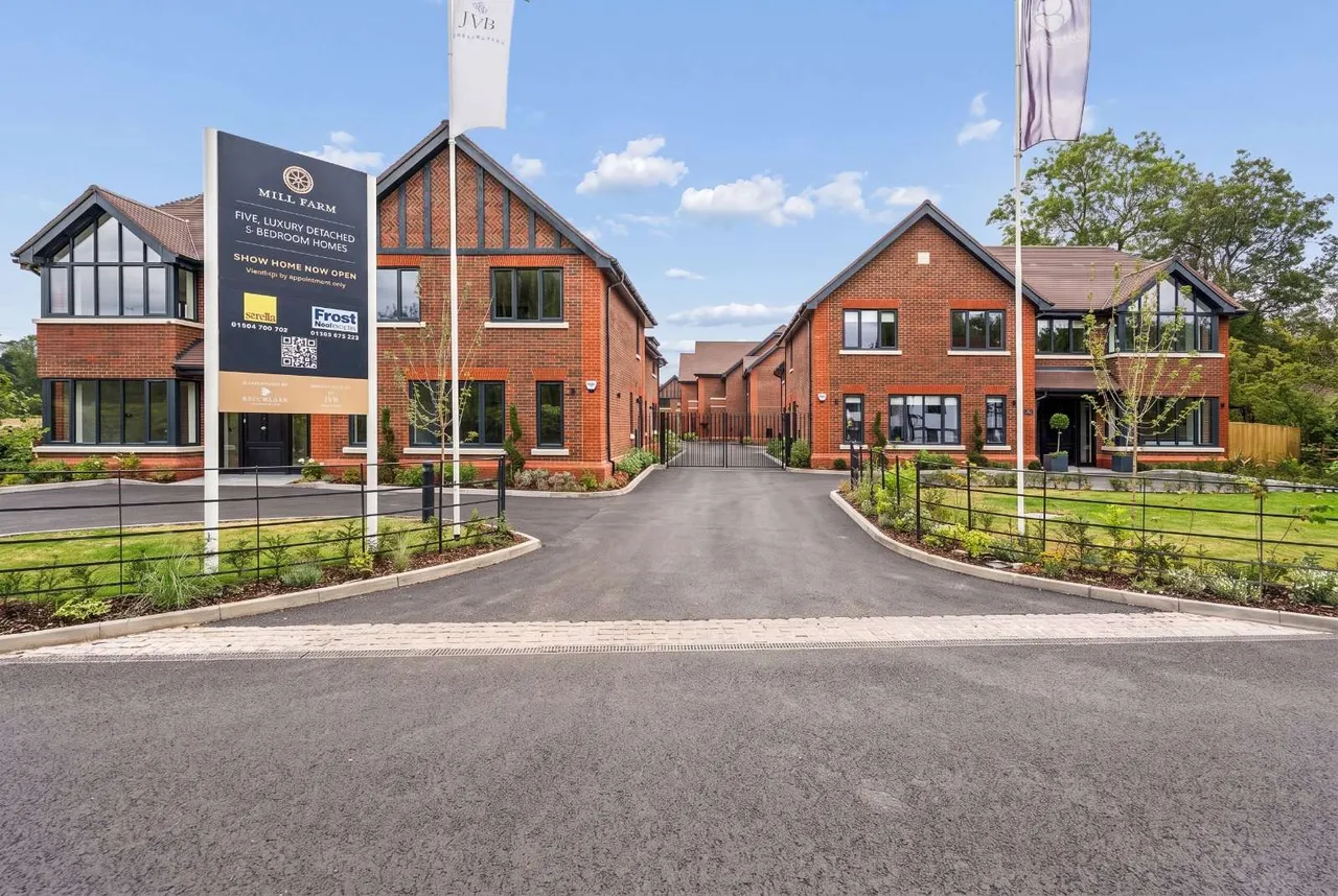 Mill Farm, Mill Lane, Chalfont St. Giles, Buckinghamshire, HP8 4NP, photo 2