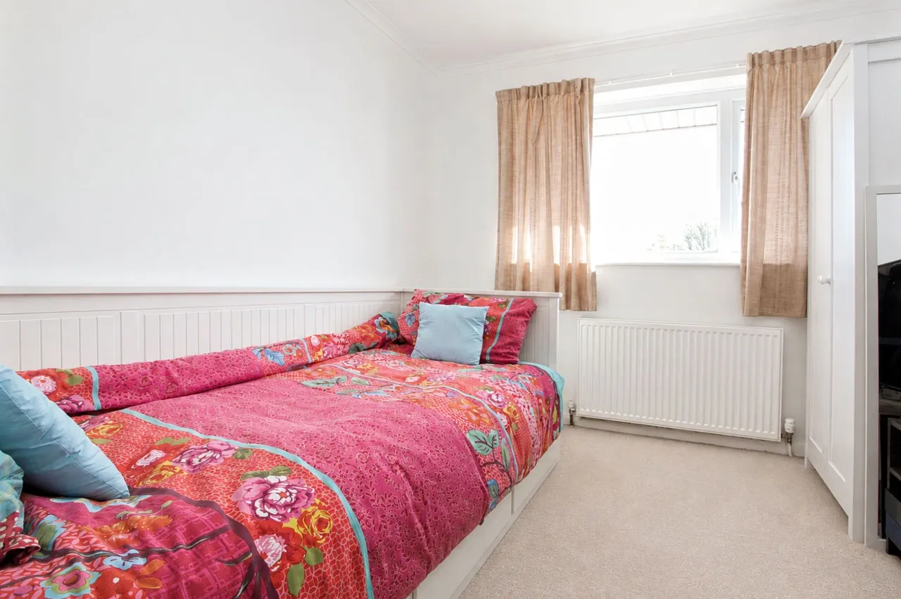 Charles Close, Thornbury, photo 11