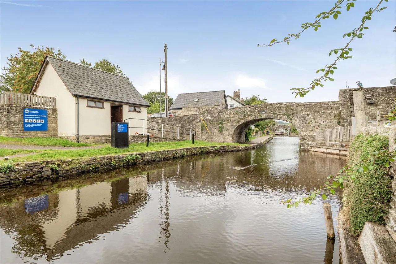 Ashbrook Terrace, Brecon, LD3, photo 25