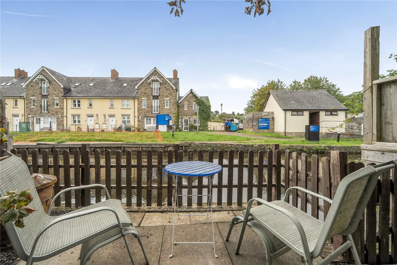 Ashbrook Terrace, Brecon, LD3, photo 26