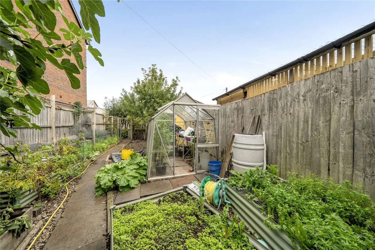 Ashbrook Terrace, Brecon, LD3, photo 23