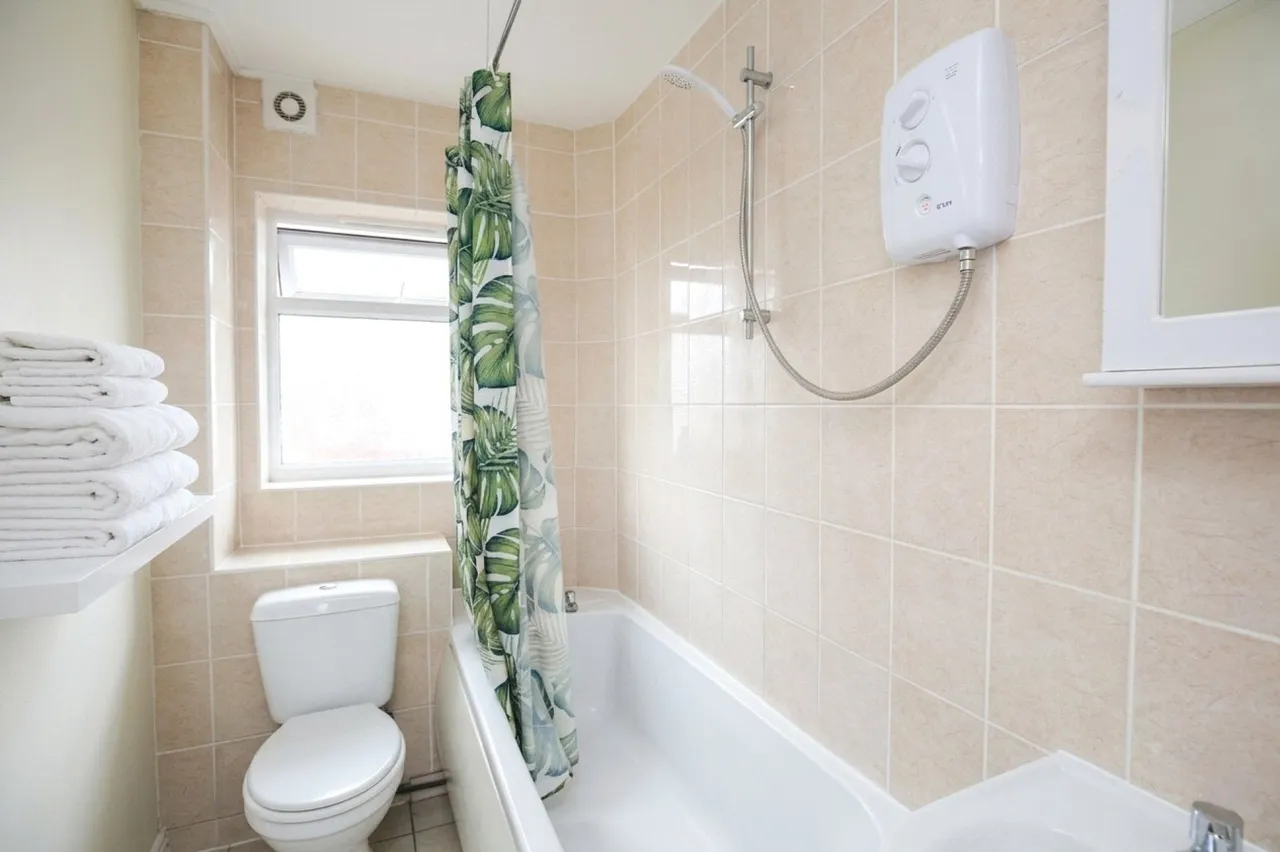 Holmes Grove, Bristol, BS9, photo 8
