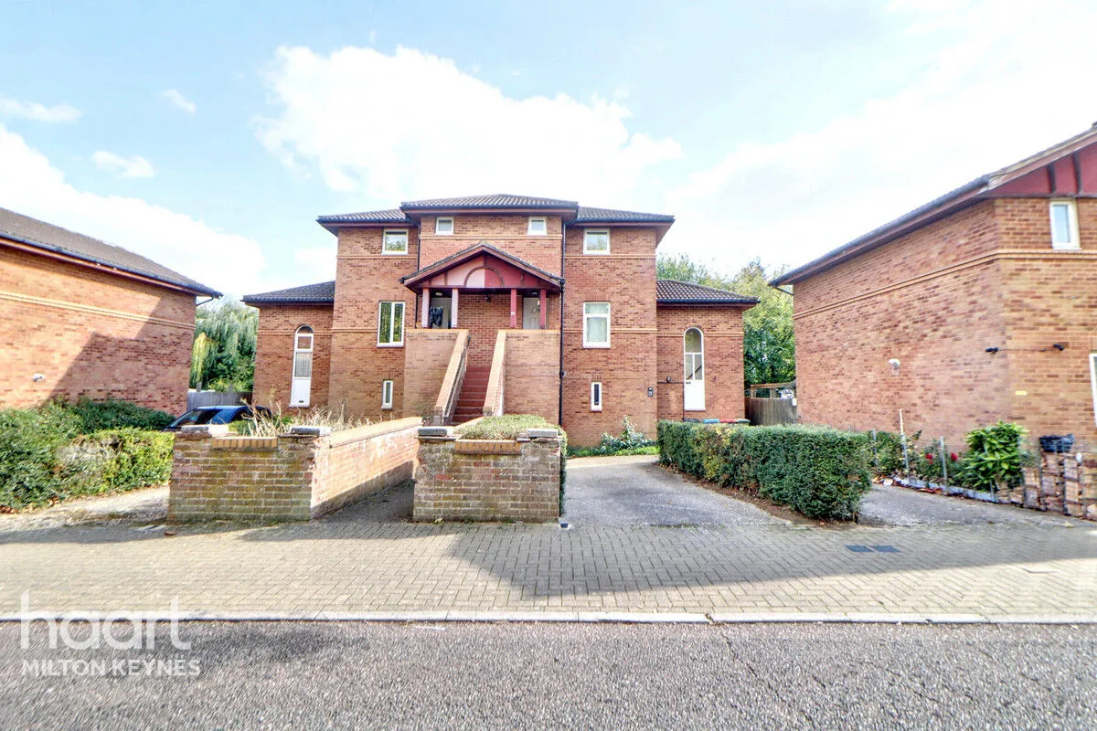 2 bed flat for sale, Bradwell Common Boulevard, Bradwell Common, MK13