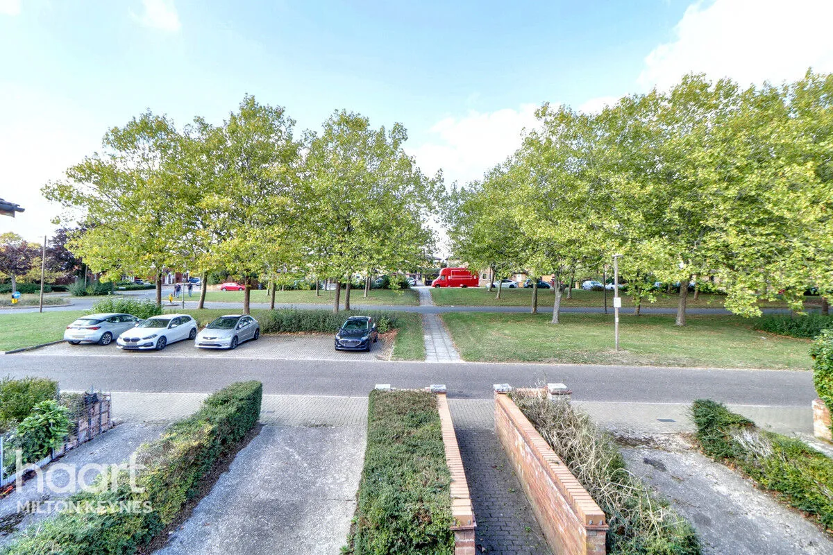 Bradwell Common Boulevard, Bradwell Common, MK13, photo 11