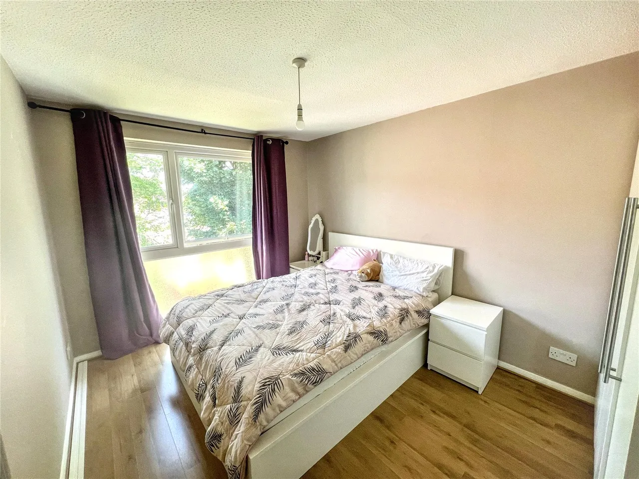 Brunswick Park Road, New Southgate, London, Greater London, N11 1EZ, photo 5