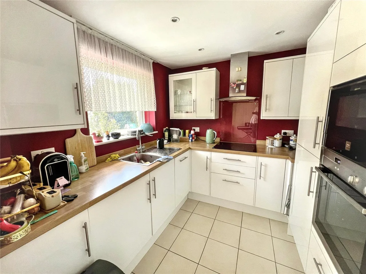 Brunswick Park Road, New Southgate, London, Greater London, N11 1EZ, photo 4
