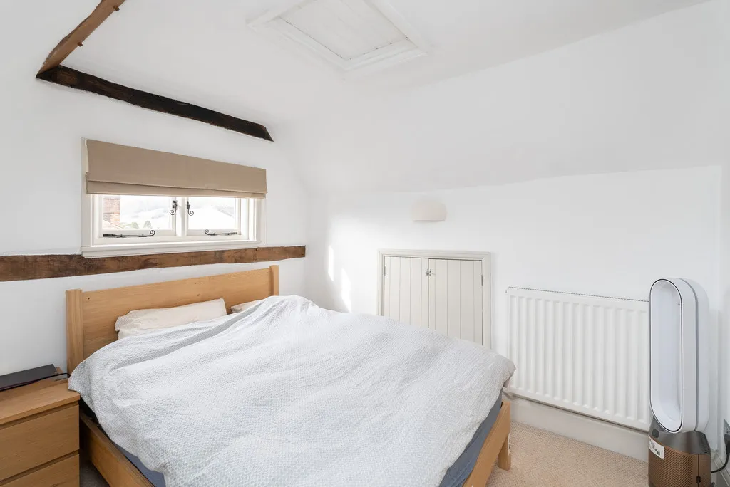 Church Street, Dorking, RH4, photo 8