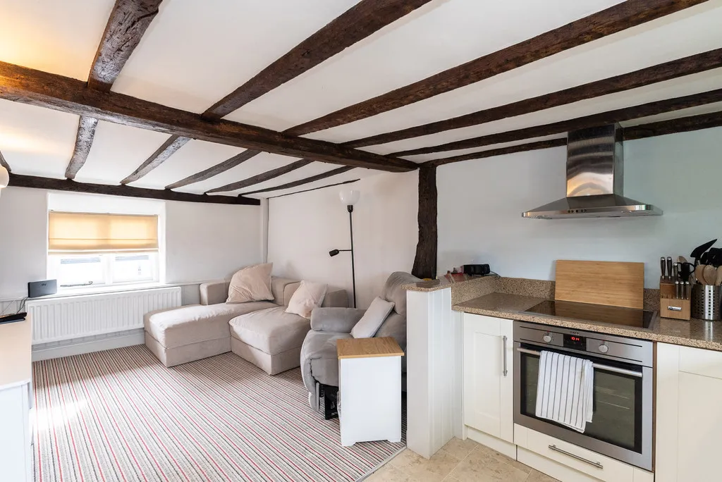 Church Street, Dorking, RH4, photo 4