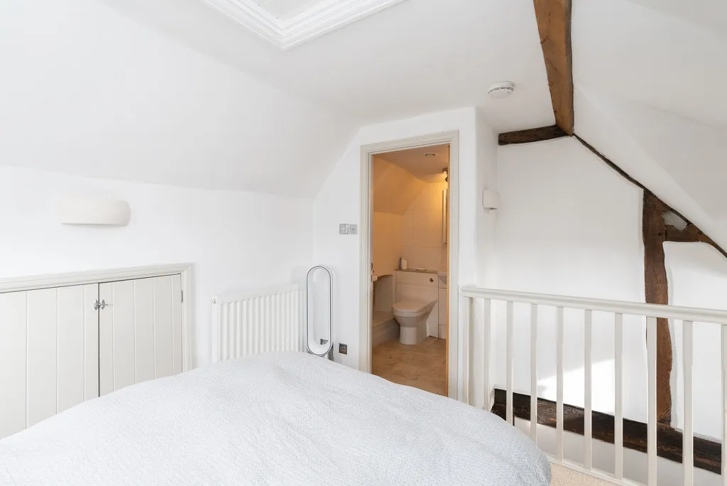 Church Street, Dorking, RH4, photo 12