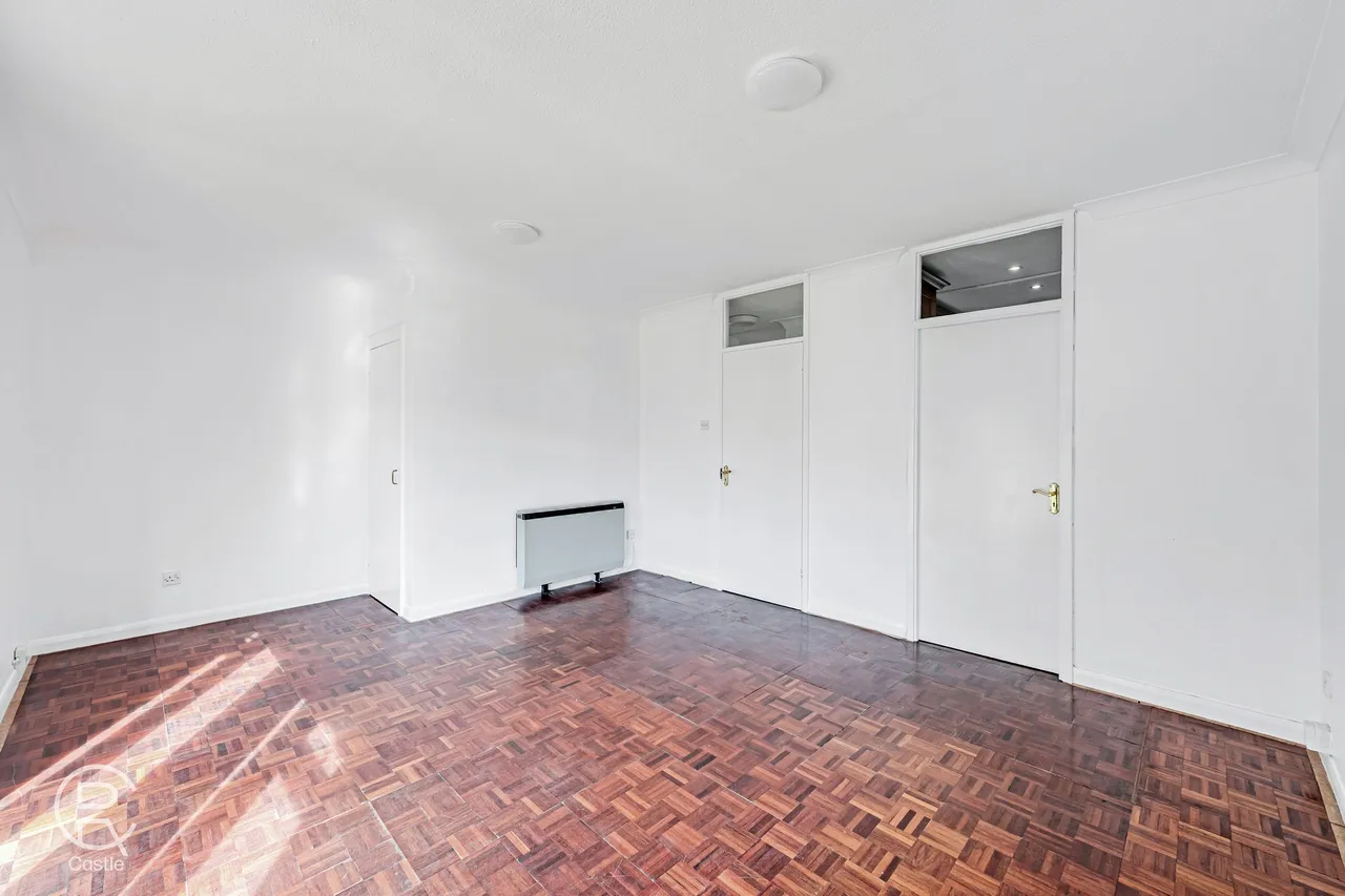 Greenford Avenue, London, W7 1LZ, photo 5
